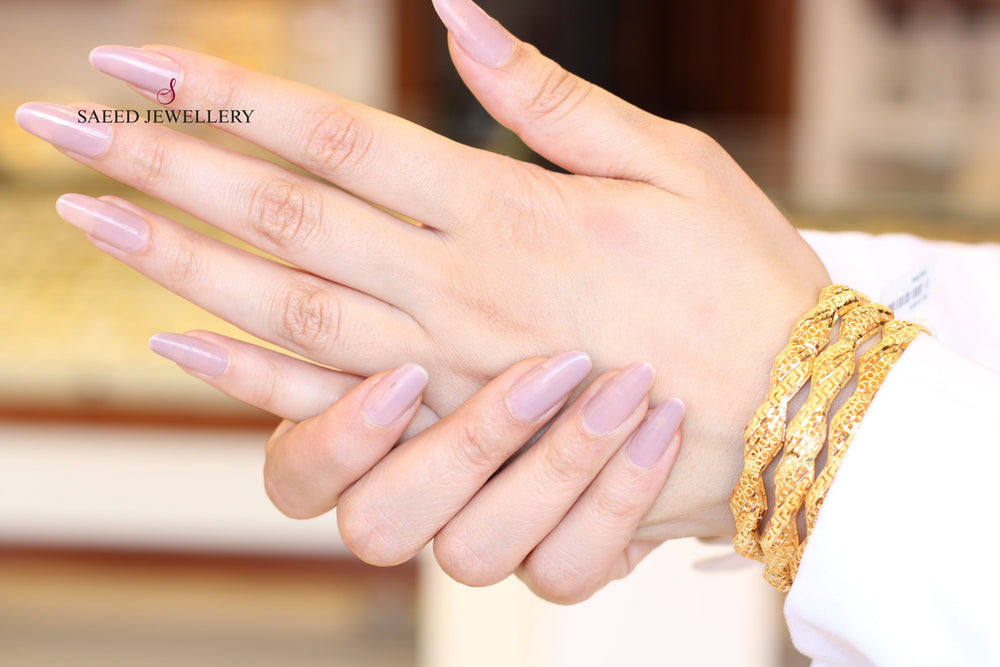 21K Gold Emirati Bangle by Saeed Jewelry - Image 2