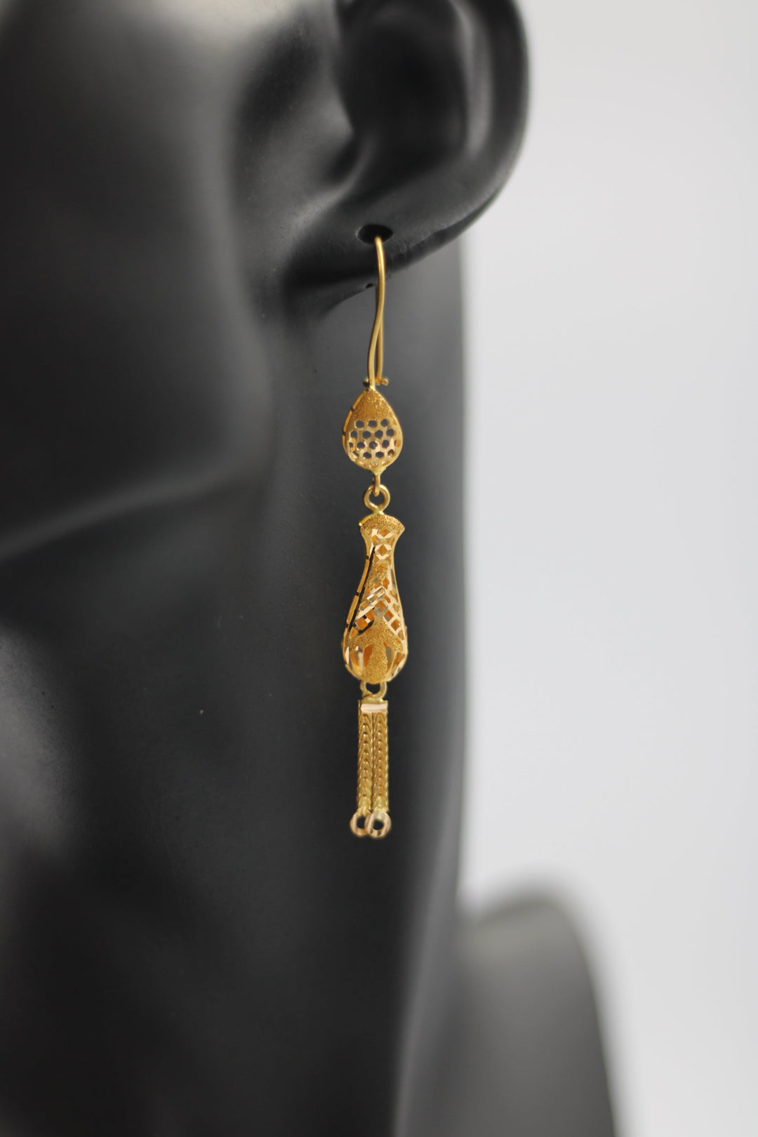 21K Gold Kuwaiti Earrings by Saeed Jewelry - Image 4