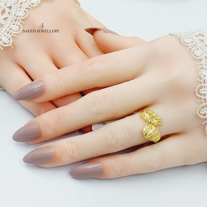 18K Gold Engraved Light Ring by Saeed Jewelry - Image 4